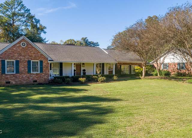 Property at 102 Melrose Montebello Pkwy, Natchez, MS 39120, 4 beds, 4.5 baths