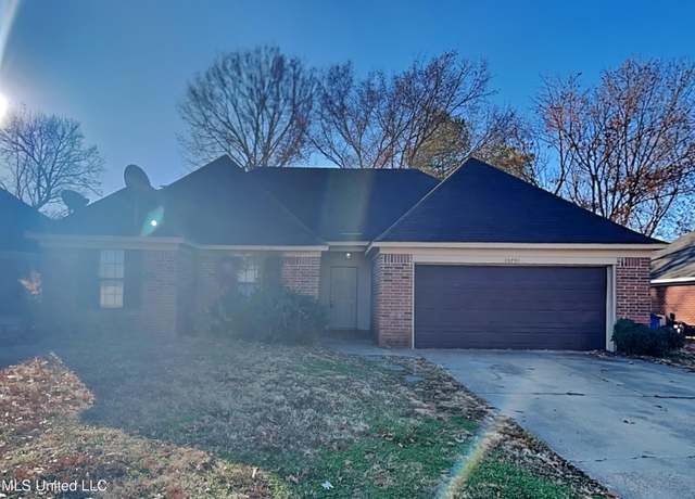 Property at 10791 Ridgefield Dr, Olive Branch, MS 38654, 3 beds, 2 baths