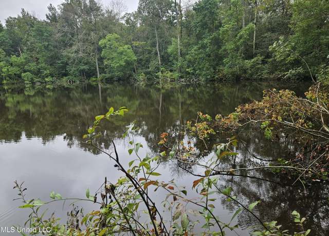 Property at Ms-35, Mount Olive, MS 39119