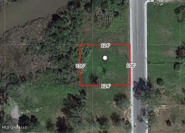 Property at 389 Lee St, Biloxi, MS 39530