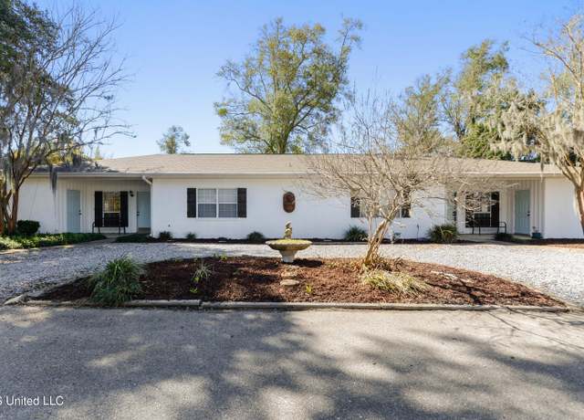 Property at 104 Hickory Ln Unit A & B, Bay Saint Louis, MS 39520, 4 beds, 2 baths