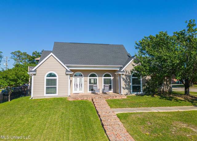 Property at 1296 John Evans Dr, Gulfport, MS 39507, 4 beds, 2 baths