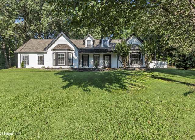 Property at 4575 Jonathan Dr, Horn Lake, MS 38637, 4 beds, 2.5 baths