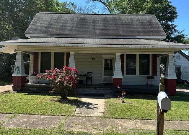 Property at 706 Pearl River Ave, Mccomb, MS 39648, 2 beds, 1.5 baths
