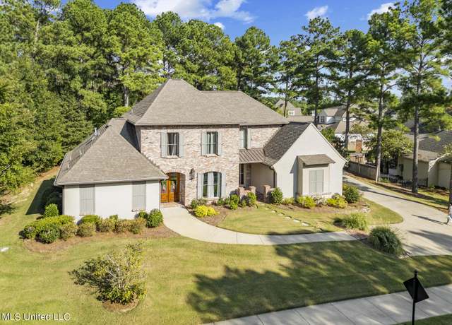 Property at 101 Lake Village Dr, Madison, MS 39110, 4 beds, 3.5 baths