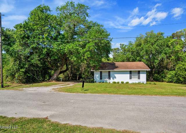 Property at 2601 19th Ave, Gulfport, MS 39501, 2 beds, 1 bath