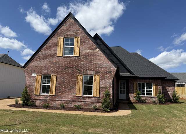 Property at 3163 Autumn Wind Dr, Hernando, MS 38632, 4 beds, 2 baths