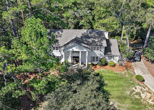 Property at 4685 E Cheryl Dr, Jackson, MS 39211, 5 beds, 3.5 baths