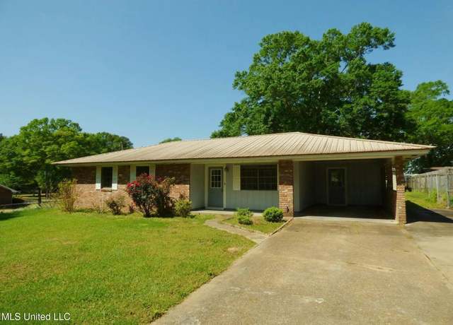 Property at 816 Hart Rd, Mccomb, MS 39648, 3 beds, 1.5 baths