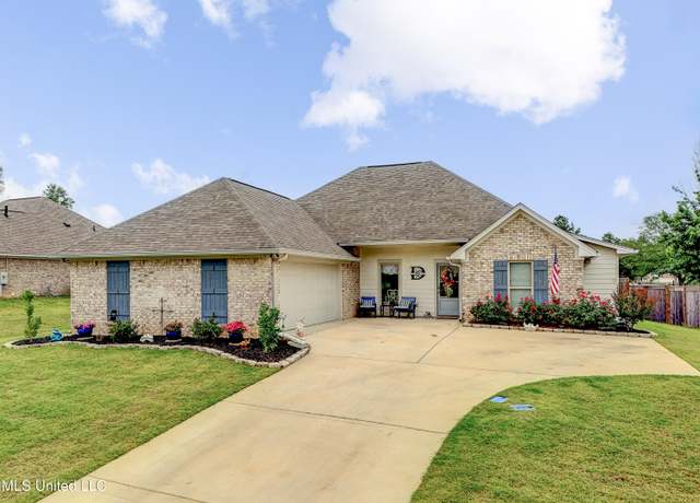 Property at 598 Westfield Dr, Pearl, MS 39208, 3 beds, 2.5 baths