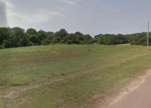 Property at 21 Como Trace Dr, Senatobia, MS 38668