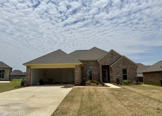 Property at 125 Southern Oak Way, Canton, MS 39046, 3 beds, 2 baths