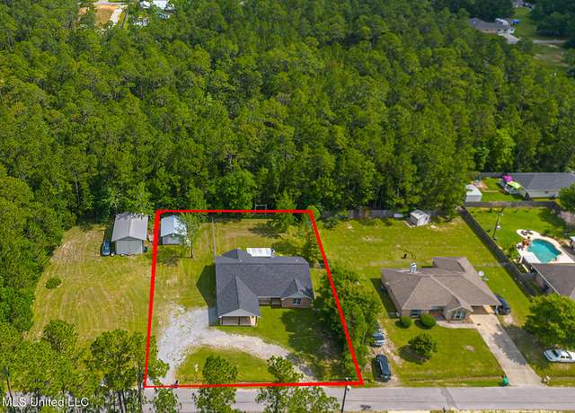 Property at 808 Carroll St, Waveland, MS 39576, 4 beds, 2.5 baths