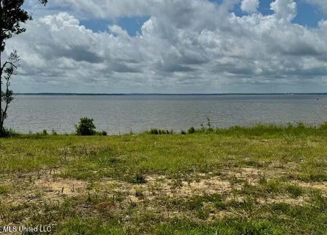Property at 113 N Natchez Dr, Madison, MS 39110