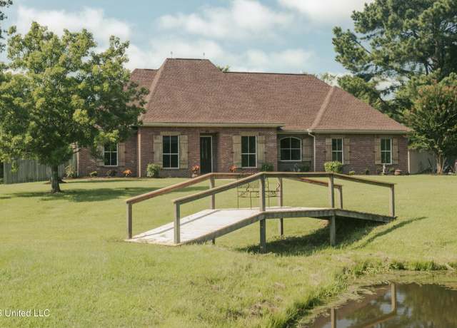 Property at 548 Holly Bush Rd, Brandon, MS 39047, 4 beds, 3 baths