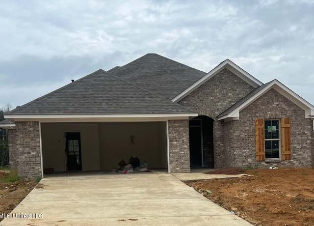 Property at 216 Hemingway Cir, Canton, MS 39046, 3 beds, 2 baths