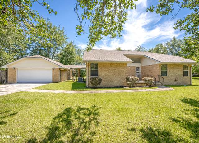 Property at 19 Davis Bayou Cir, Ocean Springs, MS 39564, 2 beds, 2 baths