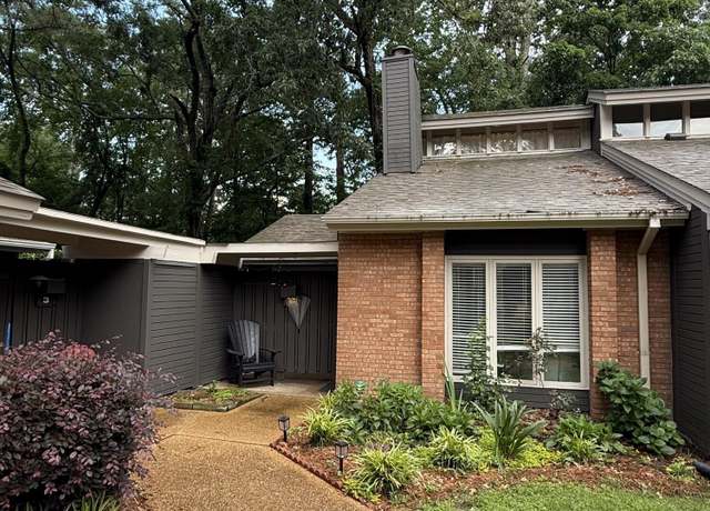 Property at 200 Woodgreen Dr #4, Madison, MS 39110, 2 beds, 2 baths