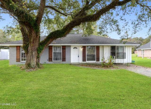 Property at 1102 Douglas St, Picayune, MS 39466, 3 beds, 2 baths