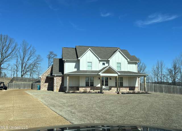Property at 3794 Fossil Hill Dr, Hernando, MS 38632, 5 beds, 3.5 baths