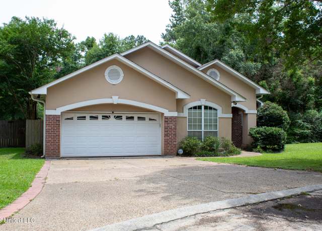 Property at 962 Glen Oaks Dr, Pass Christian, MS 39571, 4 beds, 2 baths