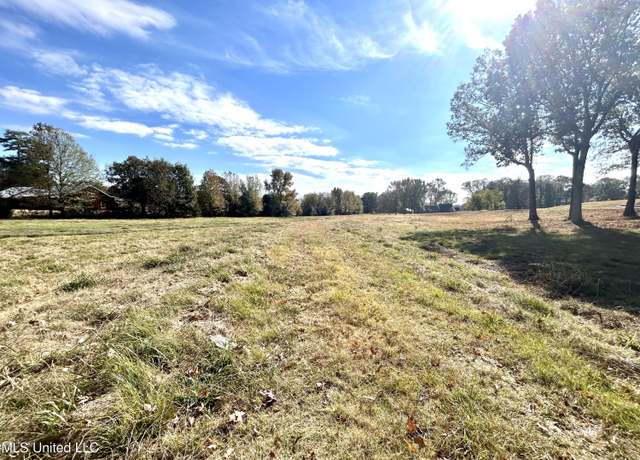 Property at 4771 W Oak Grove Rd, Hernando, MS 38632