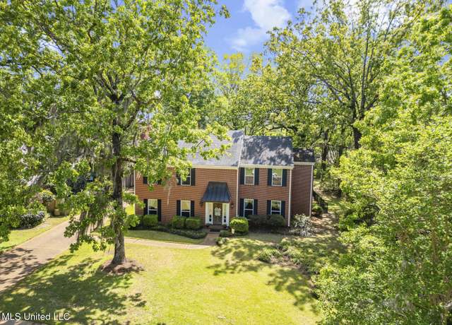 Property at 39 Moss Forest Cir, Jackson, MS 39211, 4 beds, 2.5 baths