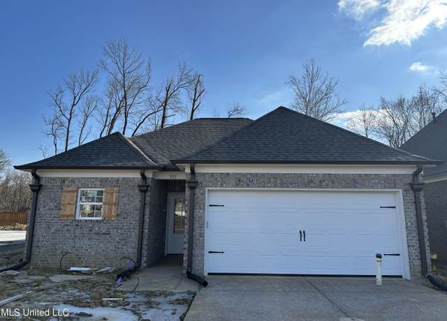 Property at 333 Country Garden Dr, Southaven, MS 38671, 3 beds, 2 baths
