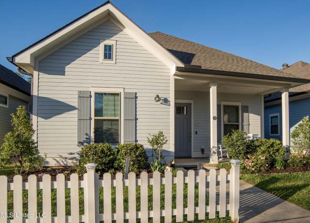 Property at 503 Dunbar Ct, Bay Saint Louis, MS 39520, 3 beds, 2 baths