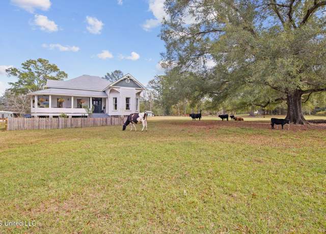 Property at 1376 NE Smith Lake Rd, Brookhaven, MS 39601, 4 beds, 3 baths