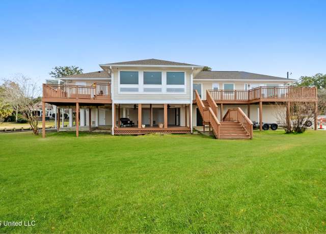 Property at 2562 Mercedes Dr, Biloxi, MS 39531, 3 beds, 2.5 baths