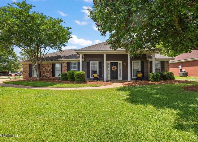 Property at 221 Holmar Dr, Brandon, MS 39047, 3 beds, 2 baths