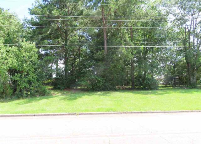 Property at 105 Woodchase Park Dr, Clinton, MS 39056
