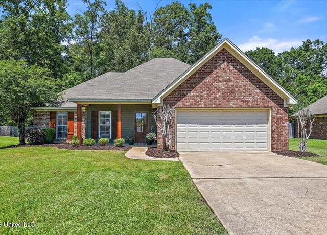 Property at 509 Oak Park Cir, Pearl, MS 39208, 3 beds, 2 baths