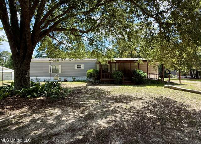 Property at 1092 Johnston Station Rd, Summit, MS 39666, 3 beds, 2 baths