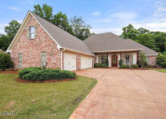 Property at 906 Poplar Dr, Brandon, MS 39042, 4 beds, 3.5 baths