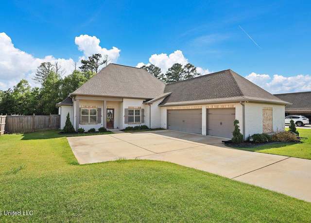 Property at 123 Freeland Ln, Clinton, MS 39056, 4 beds, 3 baths