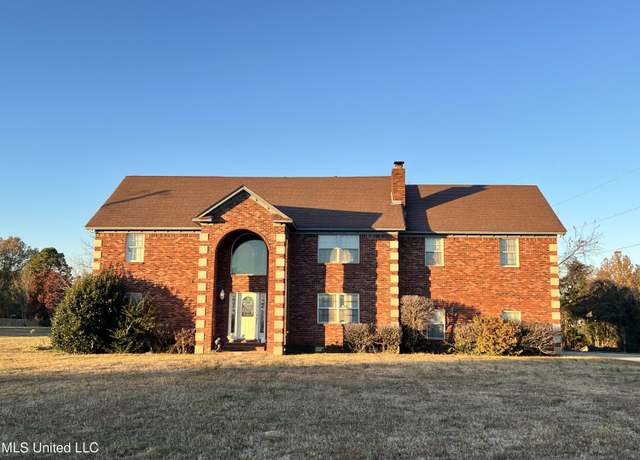 Property at 10668 Stark Acres Rd, Olive Branch, MS 38654, 5 beds, 3 baths