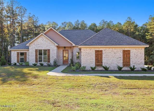 Property at 125 Ashwood Ln, Mendenhall, MS 39114, 4 beds, 2 baths