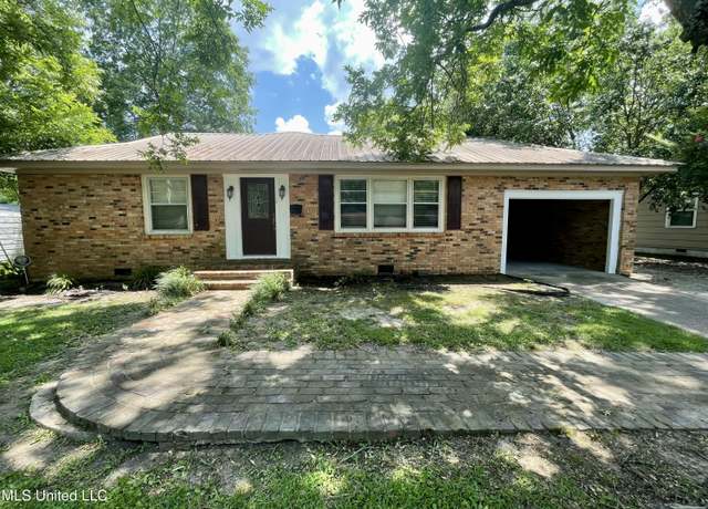 Property at 1103 N Yale St, Cleveland, MS 38732, 3 beds, 2 baths