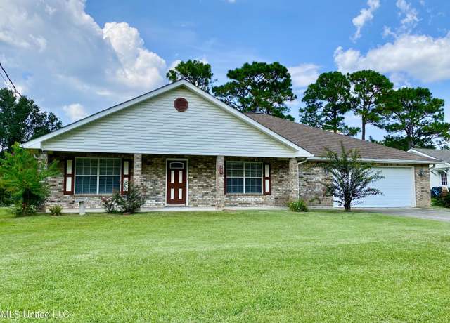 Property at 435 Millbrook Pkwy, Picayune, MS 39466, 3 beds, 2 baths