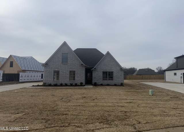 Property at 6523 Carmel Pointe, Walls, MS 38680, 4 beds, 2 baths