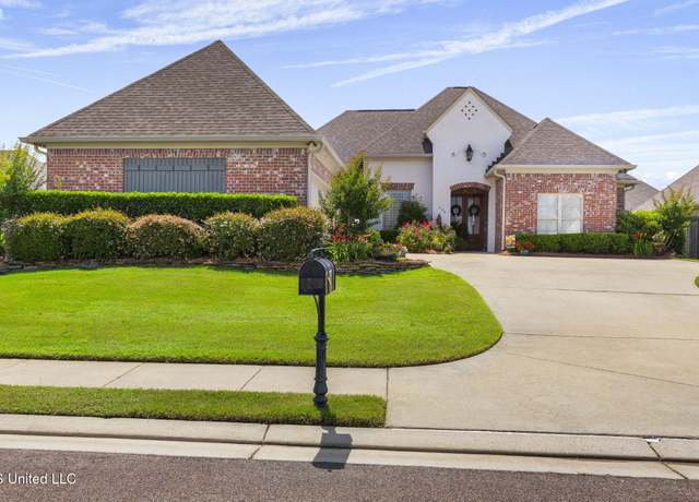 Property at 308 W Park St, Canton, MS 39046, 4 beds, 3 baths