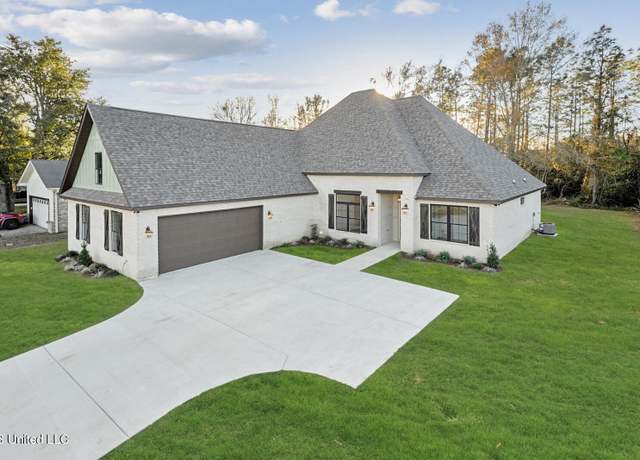 Property at 620 Old Savannah Dr, Long Beach, MS 39560, 4 beds, 3.5 baths