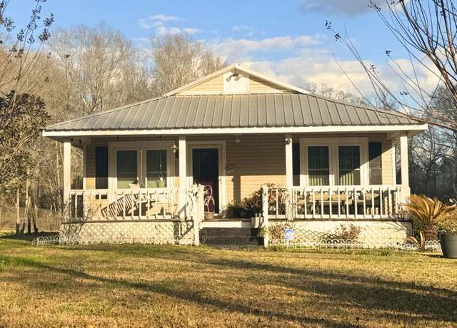 Property at 1041 Van Norman, Mccomb, MS 39648, 3 beds, 2 baths