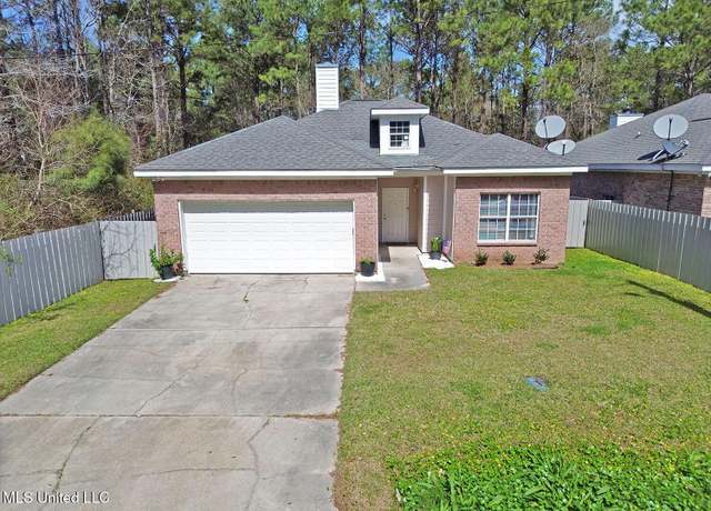 Property at 6008 E Jackson St, Bay Saint Louis, MS 39520, 3 beds, 2 baths