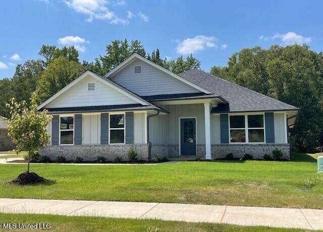 Property at 4269 W Olivia Cir, Olive Branch, MS 38654, 4 beds, 3 baths