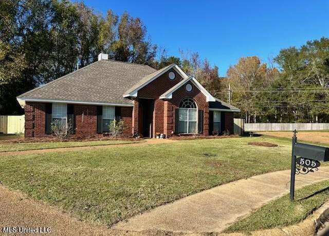 Property at 505 Pear Orchard Dr, Brandon, MS 39042, 3 beds, 2 baths