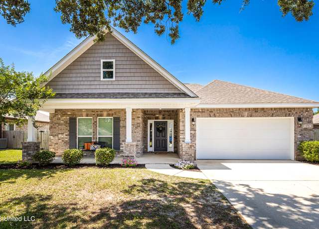 Property at 173 Saltmeadow Cir, Ocean Springs, MS 39564, 3 beds, 2 baths