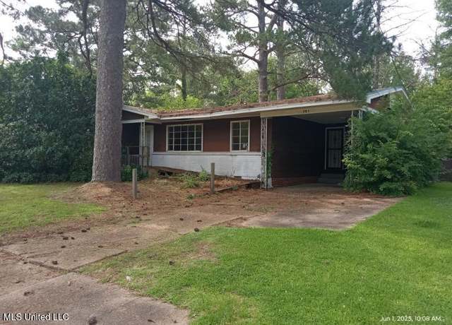 Property at 751 Dorgan St, Jackson, MS 39204, 3 beds, 2 baths